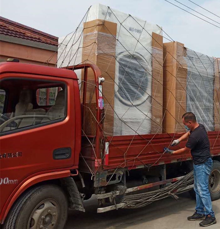 內(nèi)蒙古包頭客戶(hù)訂購(gòu)的百?gòu)?qiáng)洗滌設(shè)備今日發(fā)貨